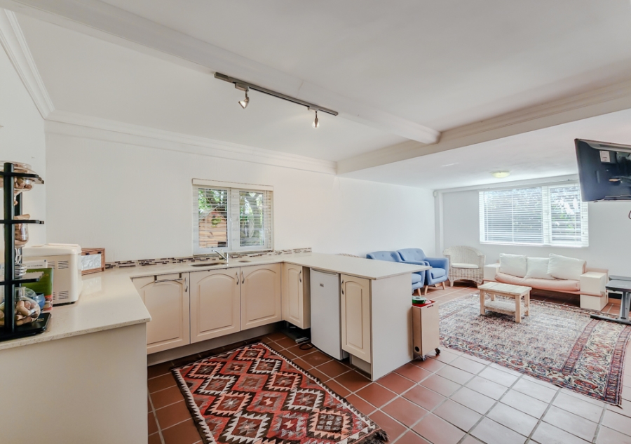 4 Bedroom Property for Sale in Oranjezicht Western Cape